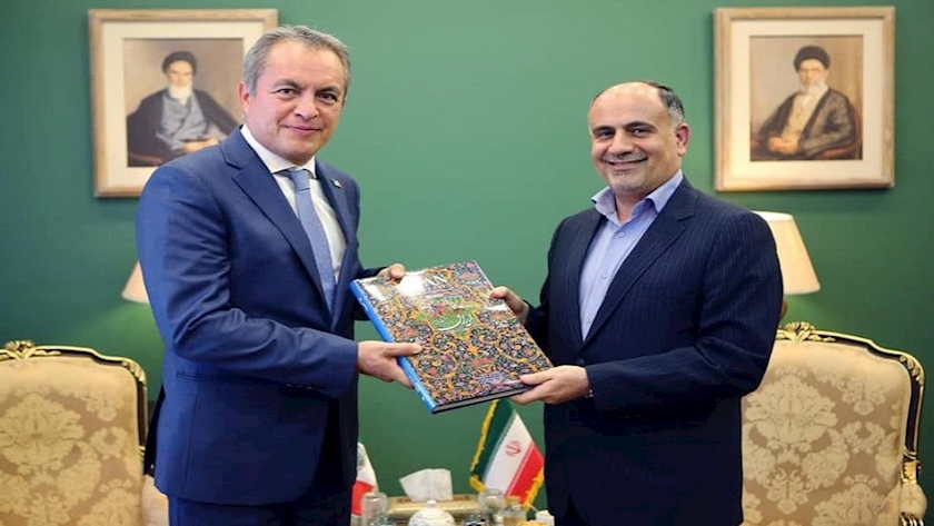 Iranpress: Iran calls for enhancing cultural ties with Mexico