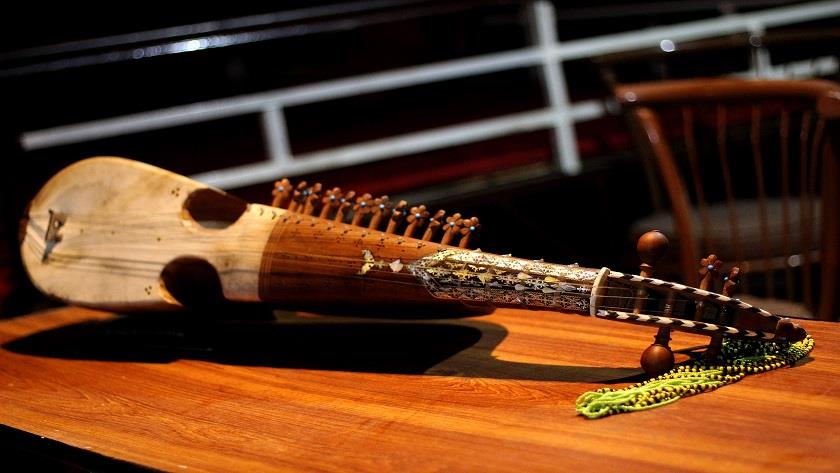 Iranpress: Rabab instrument; What Iran is known for