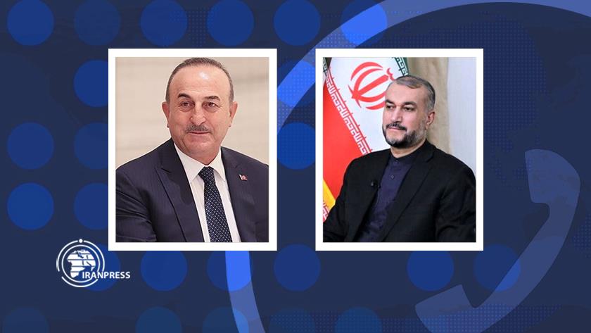 Iranpress: Iran, Turkiye FMs confer on bilateral, regional issues on phone