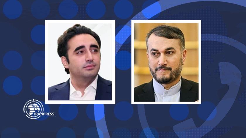 Iranpress: Iranian, Pakistani FMs discuss bilateral ties