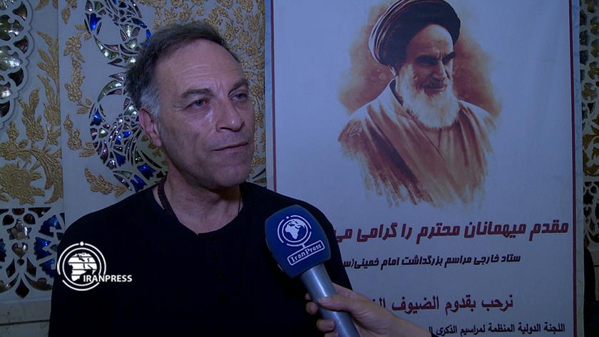 Iranpress: Italian journalist: Imam Khomeini changed people