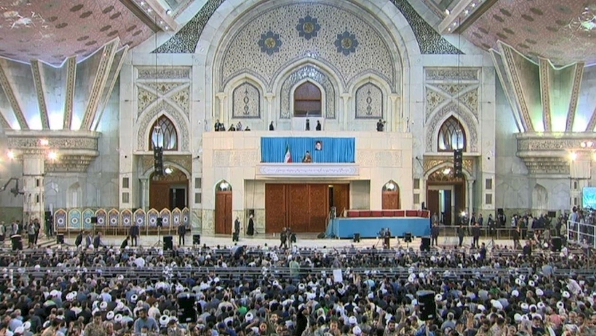 Iranpress: 34th anniversary of Imam Khomeini kicks off in Tehran
