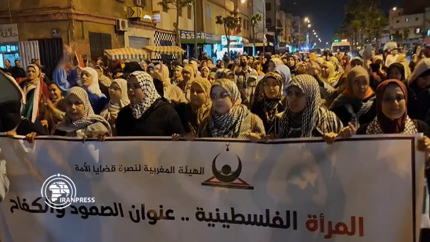 Iranpress: أنصار فلسطين يخرجون في مسيرة ليلية بالمغرب العربي 