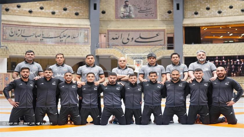 Iranpress: إيران تحرز خامس الميداليات لها في بطولة آسيا للمصارعة بقيرغيزستان 
