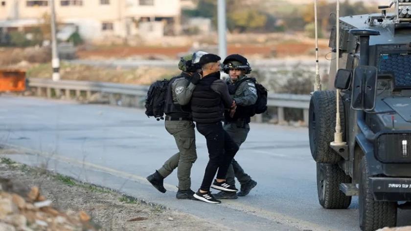 Iranpress: ارتفاع عدد المعتقلين الفلسطينيين بالضفة الغربية إلى أكثر من 8 آلاف أسير منذ 7 أكتوبر