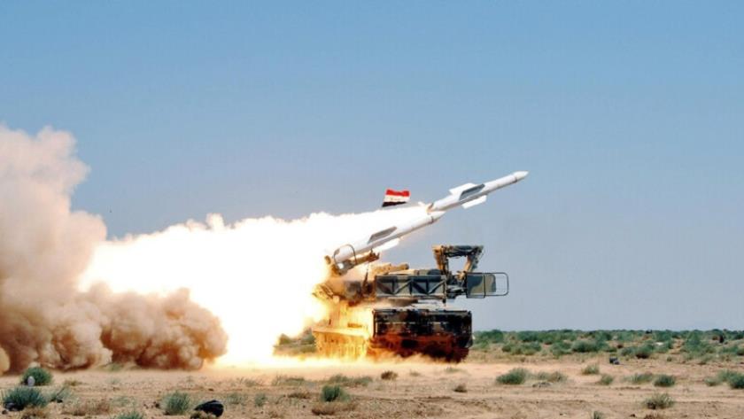 Iranpress: الجيش السوري يعلن التأهب إثر الهجوم الإيراني على إسرائيل 