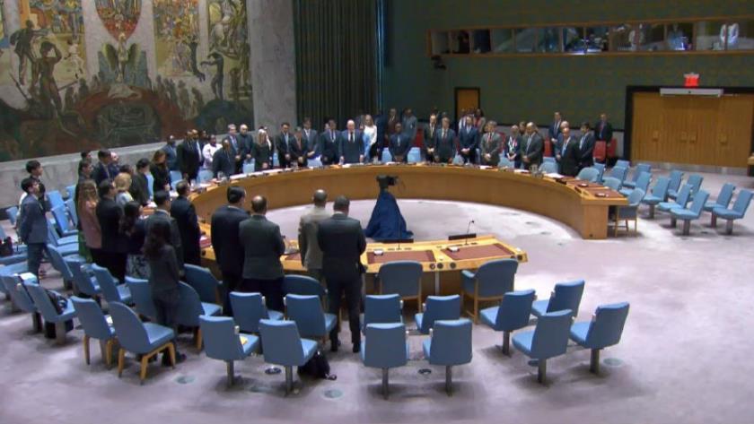 Iranpress: دقيقة صمت في مجلس الأمن الدولي حدادا على الشهيدين رئيسي وأمير عبداللهيان