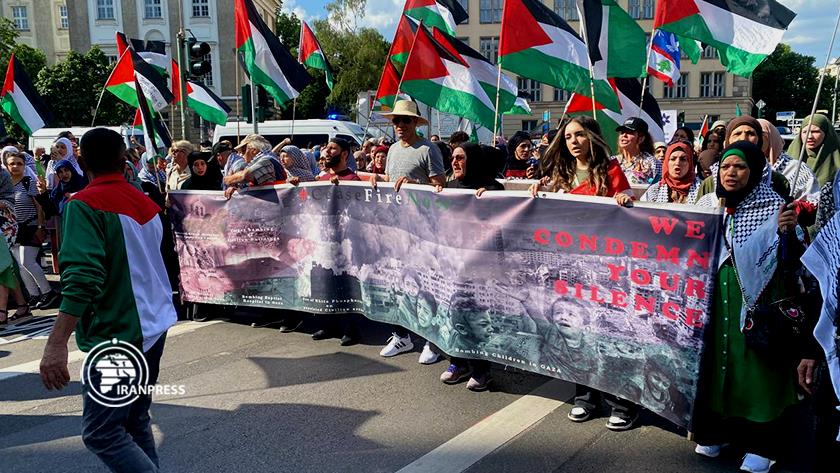 ایران برس: المتظاهرون فی برلین والمطالبة بإنهاء الإبادة الجماعية في غزه + صور وفيديو