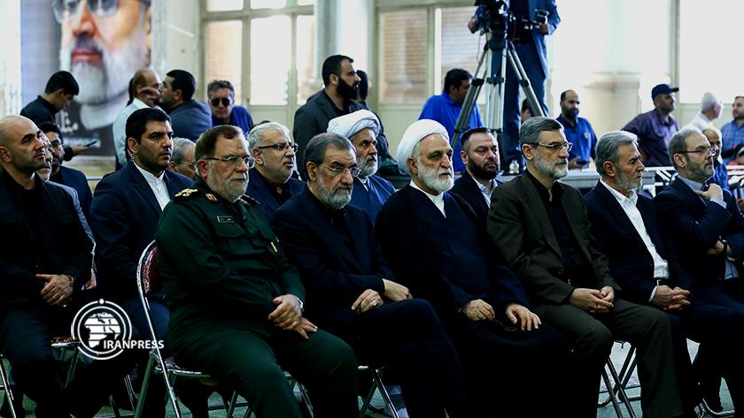 Iranpress: بالصور ... أربعينية شهداء الخدمة في مصلى طهران