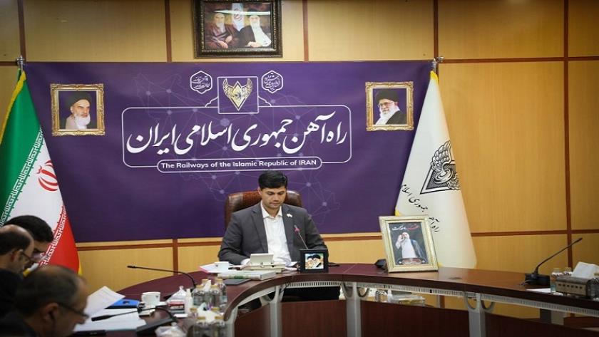 Iranpress: إيران تطلب من الاتحاد الدولي للسكك الحديدية تعليق عضوية الاحتلال الإسرائيلي 