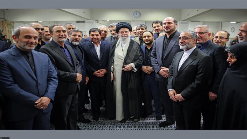 Iranpress: سماحة قائد الثورة : حكومة السيد رئيسي كانت حكومة العمل والأمل