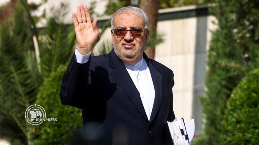 Iranpress: وزير النفط : اتفاق نقل الغاز الروسي إلى ايران نتيجة الجهود الدبلوماسية للرئيس الشهيد