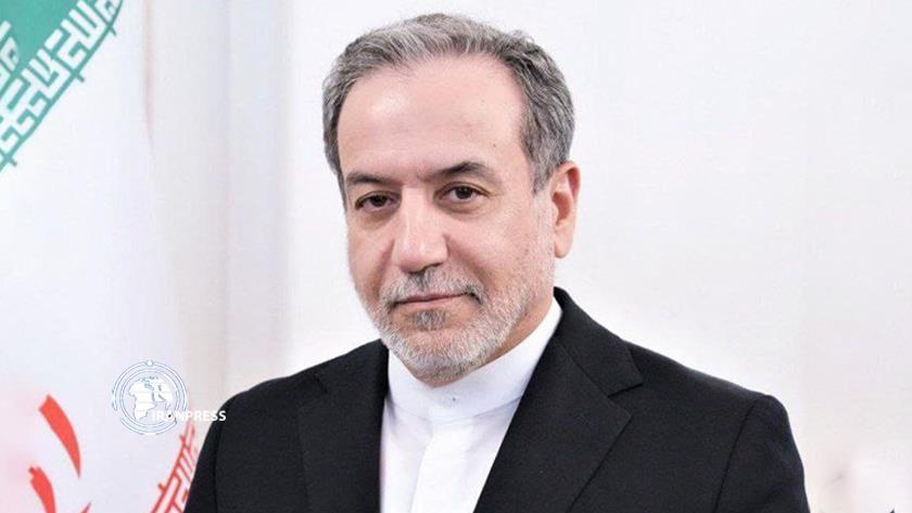 Iranpress: لقاء بين وزيري الخارجية الإيراني والقطري في الدوحة 