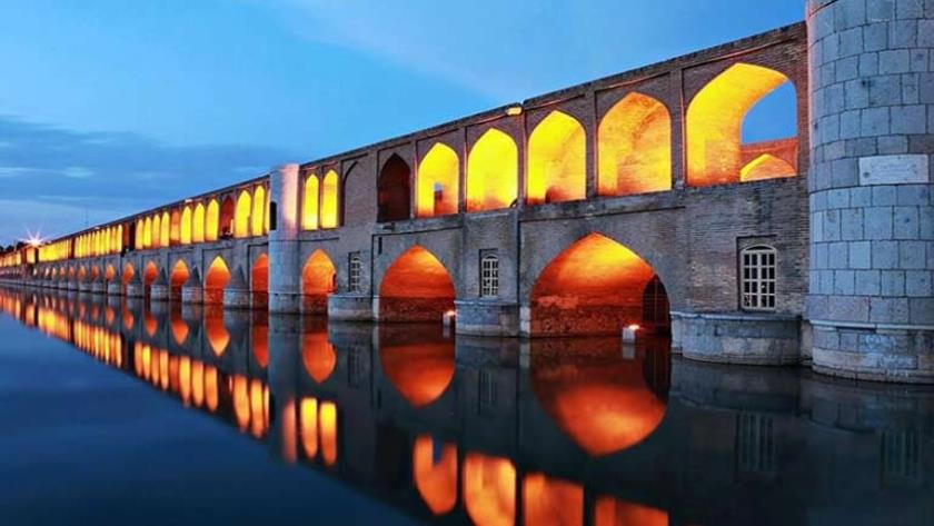Iranpress: أصفهان ‘عاصمة السياحة للمدن الآسيوية’ في عام 2025