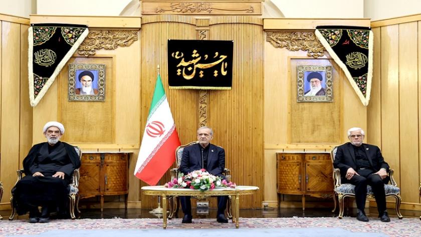 ایران برس: الرئيس بزشکیان: الإيکو فرصة للتعاون في إطار المصالح الإقليمية