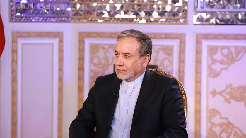 Iranpress: عراقجي يحذر من أي إساءة لاستخدام آلية الزناد