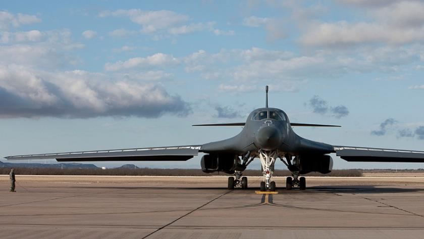 Iranpress: قاذفات B-1 الأمريكية تحلق قرب سواحل فنزويلا 