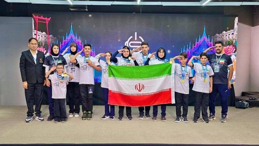 Iranpress: تتويج فريق الروبوتات الطلابي الإيراني ببطولة آسيا في تايلاند