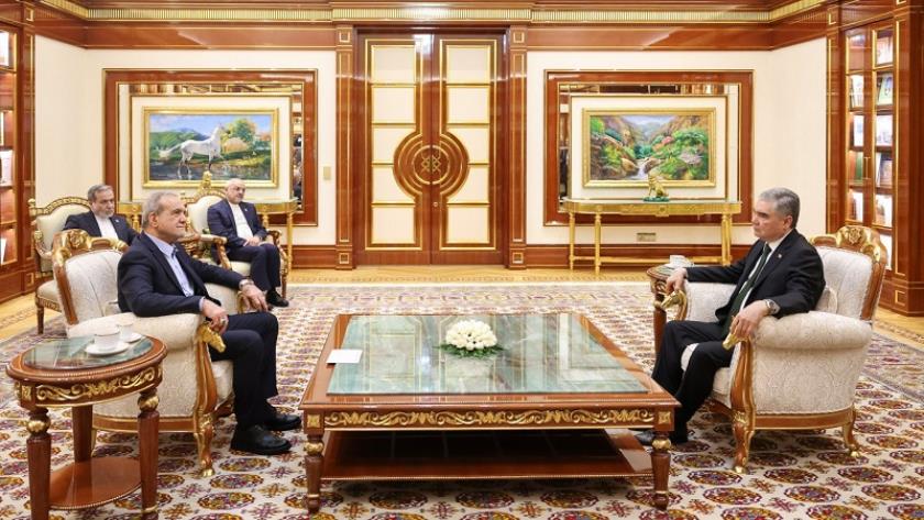 Iranpress: الرئيس: العالم اليوم بحاجة ماسّة إلى بناء الثقة والسلام والتقارب بين الشعوب