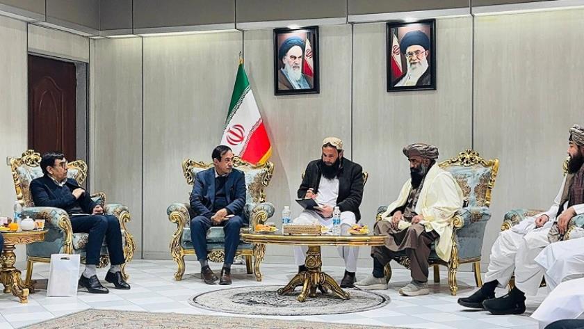 Iranpress: وفد من وزارة العمل الإيرانية يصل إلى كابول لتعزيز التعاون 
