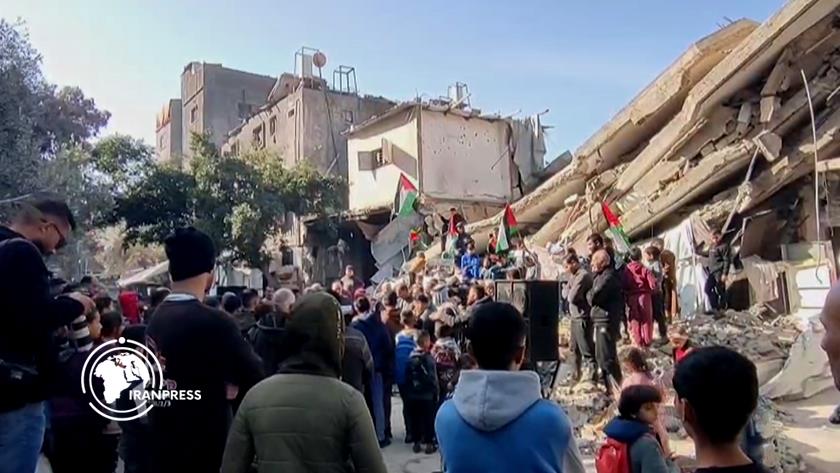 Iranpress: مناشدات عاجلة لإدخال المعدات إلى غزة بعد انهيار منزل في الوسطى + فيديو