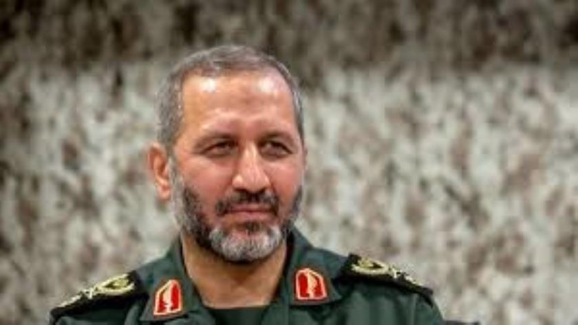 Iranpress: قائد القوات الجوية لحرس الثورة : نؤدبكم! 