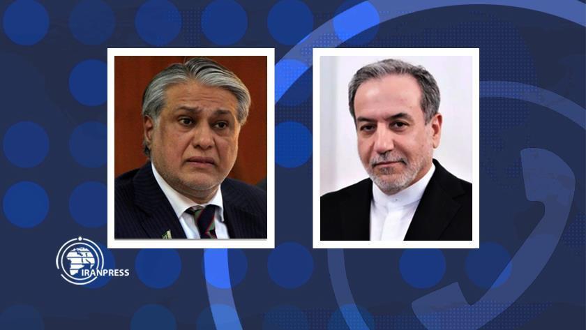 Iranpress: وزيرا خارجية إيران وباكستان يناقشان هاتفيا آخر التطورات الإقليمية 