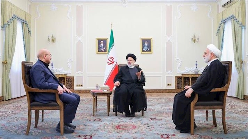 Iranpress: بودجه ۱۴۰۳ در جلسه سران قوا بررسی شد
