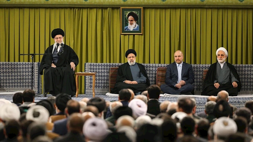 Iranpress: انقلاب اسلامی ثمره اجابت دعوت بعثت است