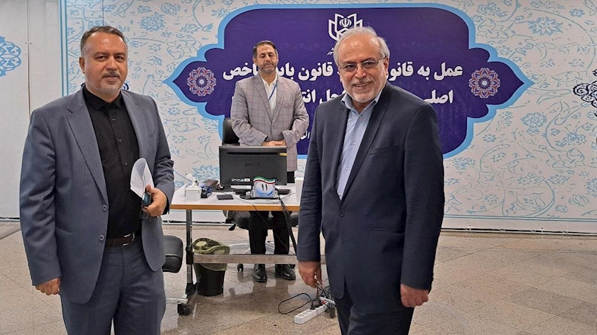 Iranpress: بازدید معاون دادستان کل کشور از ستاد انتخابات وزارت کشور