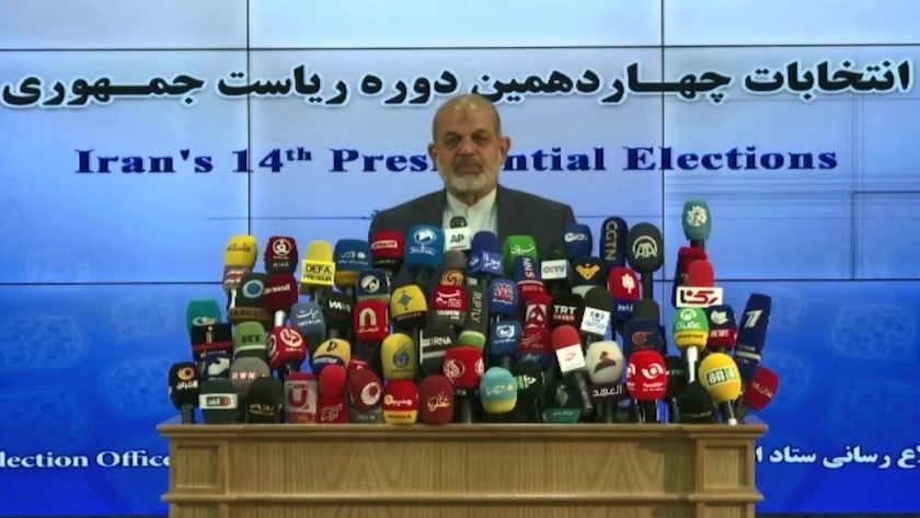 Iranpress: وحیدی: انتخابات ریاست جمهوری در امنیت و سلامت کامل برگزار شد