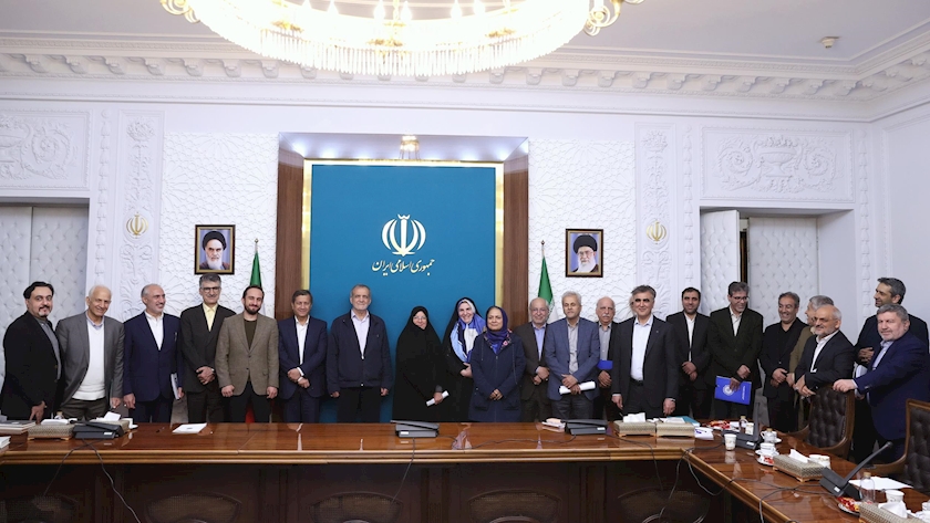Iranpress: تلاش دولت برای حل مشکل ناترازی در عرصه‌های مختلف 