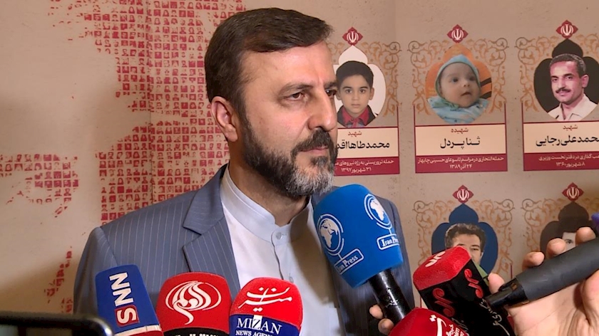 Iranpress: غریب آبادی خبر داد: 24 دی، آغاز گفت وگوهای ایران و سه کشور اروپایی