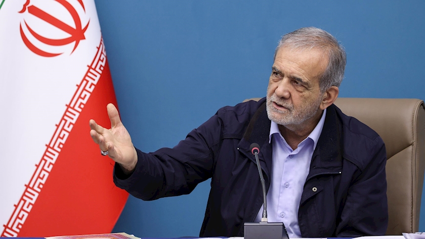 Iranpress: پزشکیان: روابط ایران و جمهوری آذربایجان بر «دوستی‌های عمیق هزاران‌ساله» استوار است