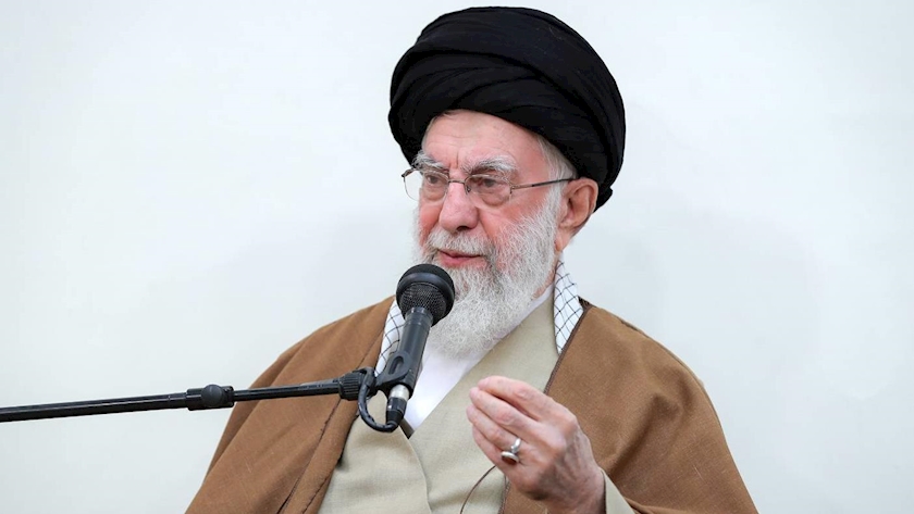 Iranpress: رهبر انقلاب: ایستادگی مردم غزه و لبنان در خط ائمه هدی است