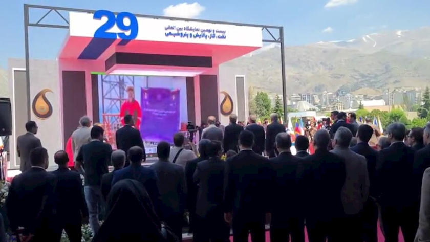 Iranpress: وزیر نفت فرمان داد: آغاز عملیات حفاری اکتشافی در دریای خزر