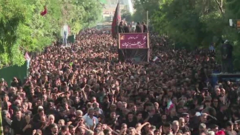 Iranpress: عزاداری پرشور حسینیه اعظم زنجان در سوگ شهدای کربلا