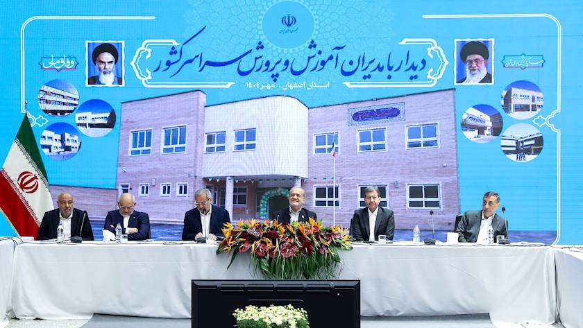Iranpress: با تکیه بر انسجام داخلی و اراده جمعی مردم، تهدیدهای خارجی نگرانی ایجاد نمی‌کند