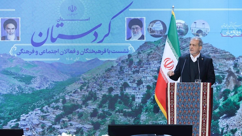 Iranpress: پزشکیان در سنندج: عدالت اولویت دولت است