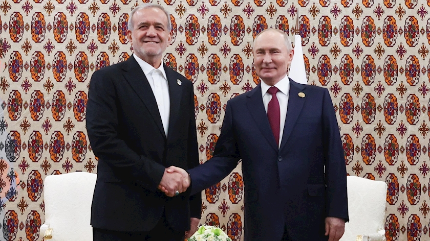 Iranpress: پوتین: روابط روسیه و ایران در حال پیشرفت است