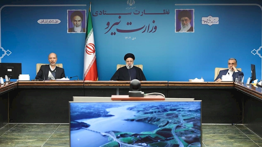 Iranpress: رئیسی: تامین پایدار آب و برق از محورهای اقتصاد مقاومتی است