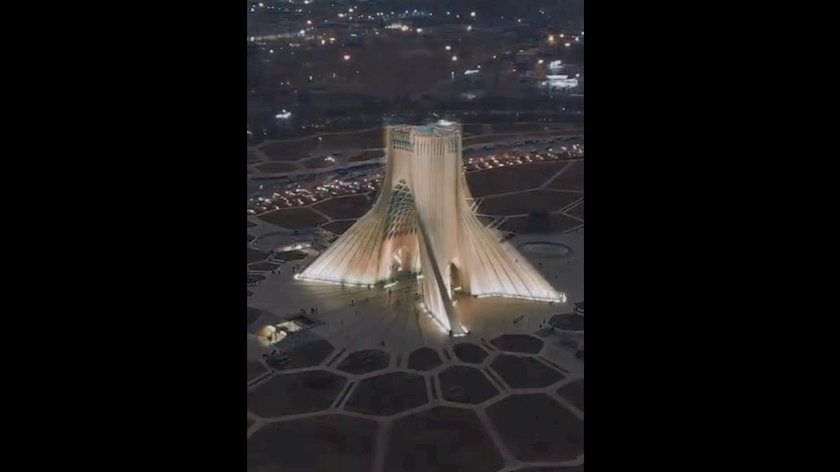 Iranpress: ببینید: تماشای نماهای متفاوتی از برج آزادی