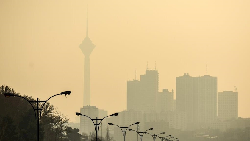 Iranpress: تداوم آلودگی هوا پایتخت، هفت منطقه در وضعیت قرمز
