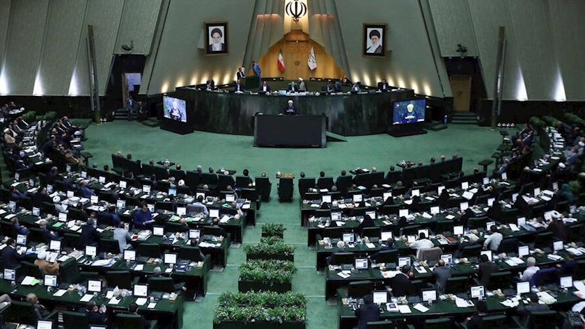 Iranpress: پایان بررسی لایحه بودجه 1403، دخل و خرج دولت مشخص شد