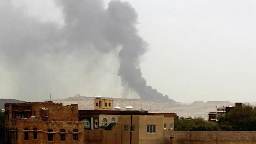 Iranpress: مناطق غربی یمن بر زیر آتش جنگنده‌های آمریکا و انگلیس 