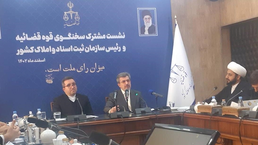 Iranpress: ستایشی: انجام تفاهم نامه‌های قضایی ایران و عراق در حال پیگیری است