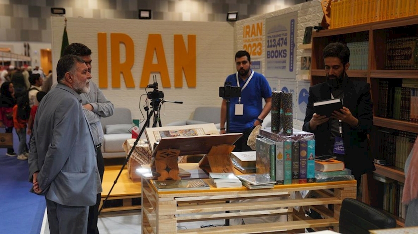 Iranpress: حضور چشمگیر ایران در بیست و هشتمین نمایشگاه بین‌المللی کتاب مسقط