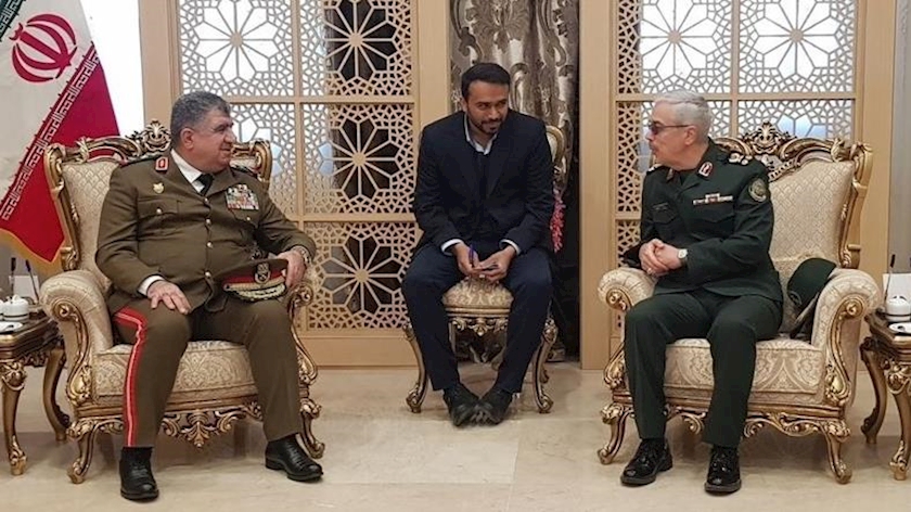Iranpress: تاکید سرلشکر باقری بر گسترش همکاری های نظامی ایران و سوریه