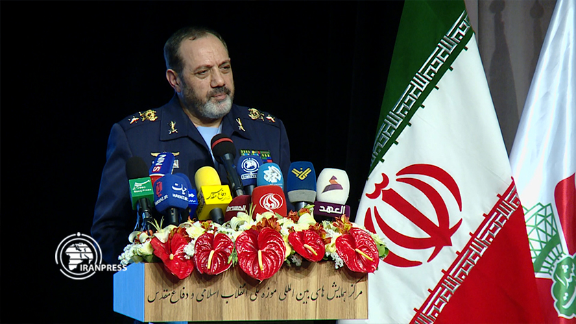 Iranpress: نصیرزاده: عرصه اصلی نبرد در حوزه جنگ شناختی است