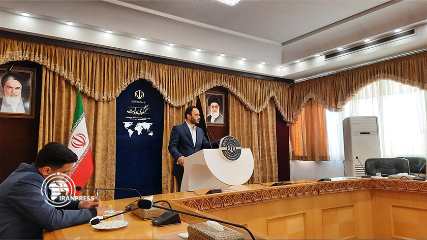 Iranpress: بهادری جهرمی: حجم مبادلات تجاری ایران و کشورهای همسایه به ۳۸ میلیارد دلار رسید